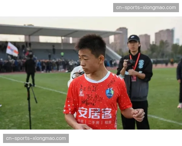 青岛海牛年轻化进程加速 邝兆镭创最年轻出场纪录