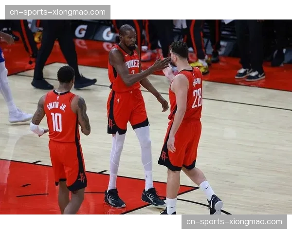 太阳客场挑战黄蜂前瞻:以内制外策略应对联盟第一三分火力